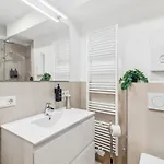 Modernes 2 Mit Balkon, Zentrale Lage Апартаменти *