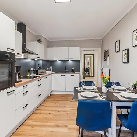 Appartement Modernes 2 Mit Balkon, Zentrale Lage