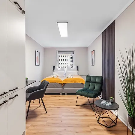 Modernes 2 Mit Balkon, Zentrale Lage *