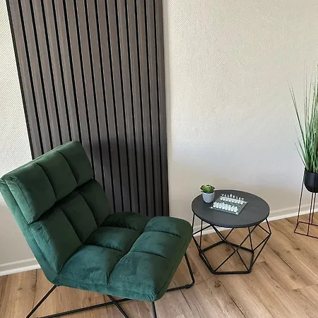 Modernes 2 Mit Balkon, Zentrale Lage *